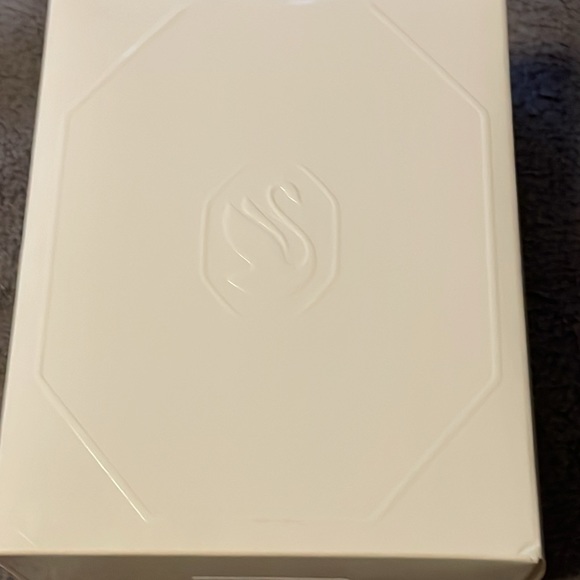 Swarovski Letra Pink Lotus Bracelet - Picture 7 of 11